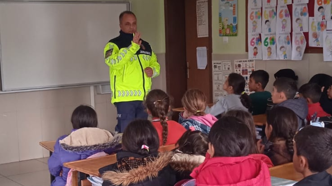 Okulumuzda Trafik Eğitimi Verildi