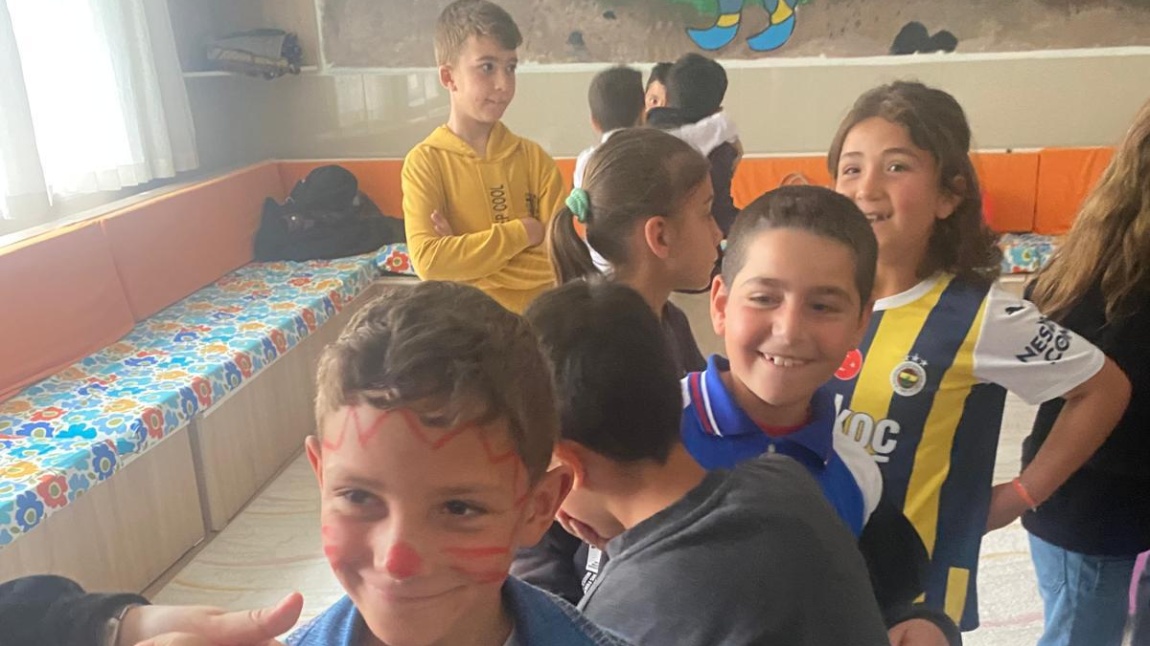 Masallar Canlanıyor, Kitaplar Bağışlanıyor